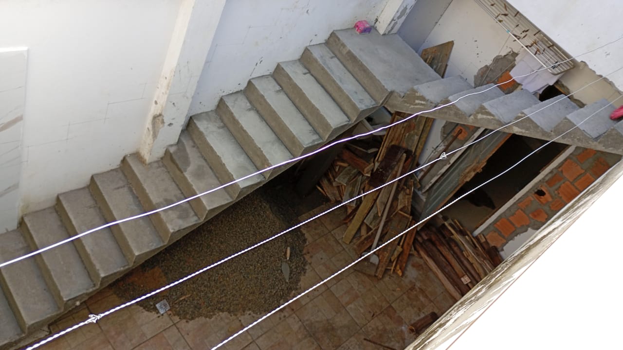 Construção de escada — Finalizada